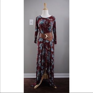 Woman’s maxi dress- so comfortable size large